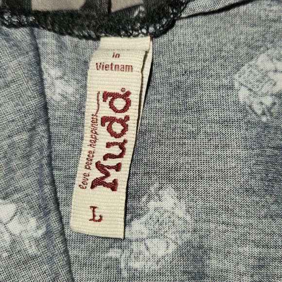 Mudd Spaghetti Strap Sleeveless navy Blue Floral Blouse in Size Large - Picture 3 of 5